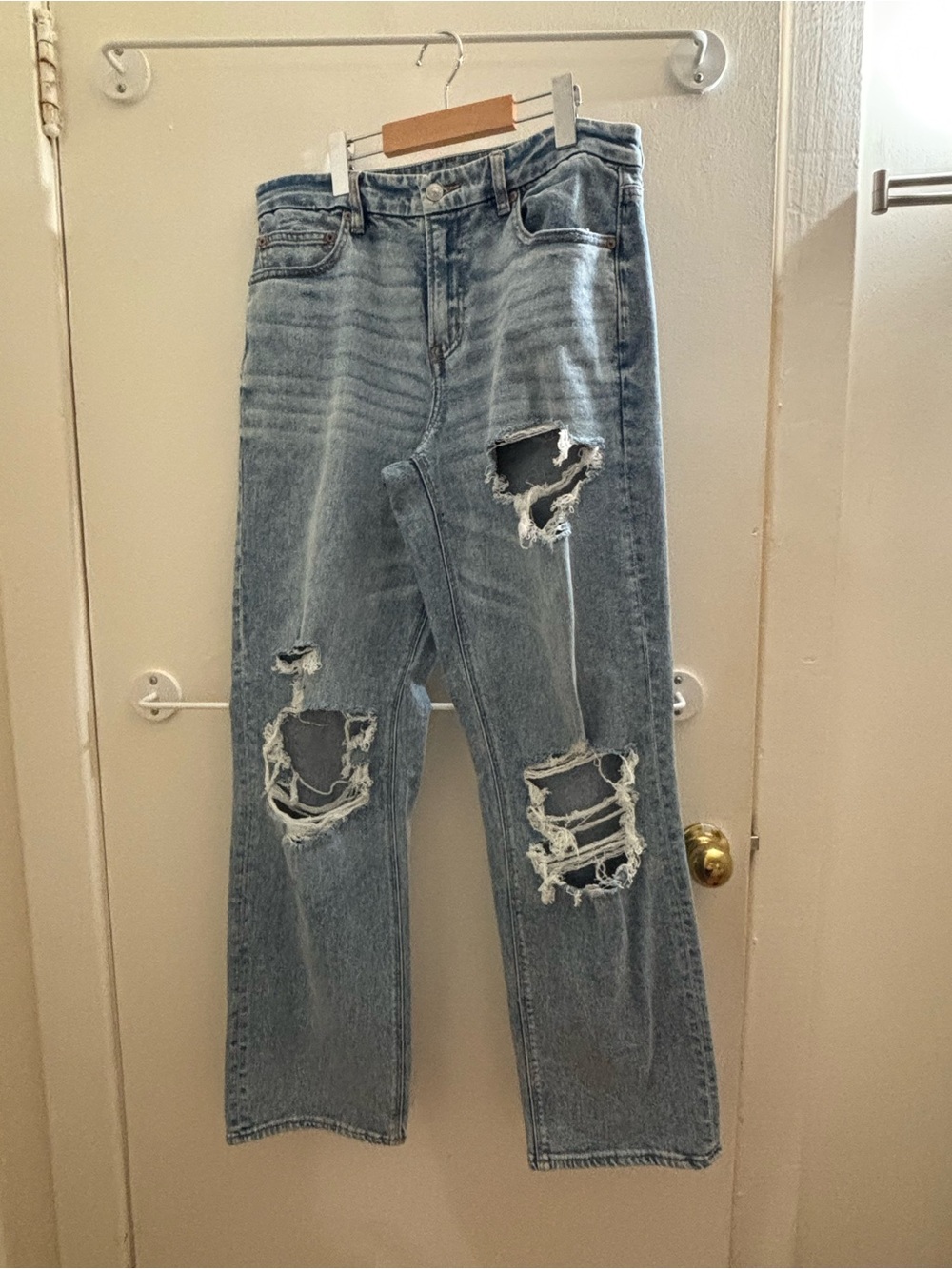 American Eagle Outfitters Light Blue Ripped Straight Leg Jeans